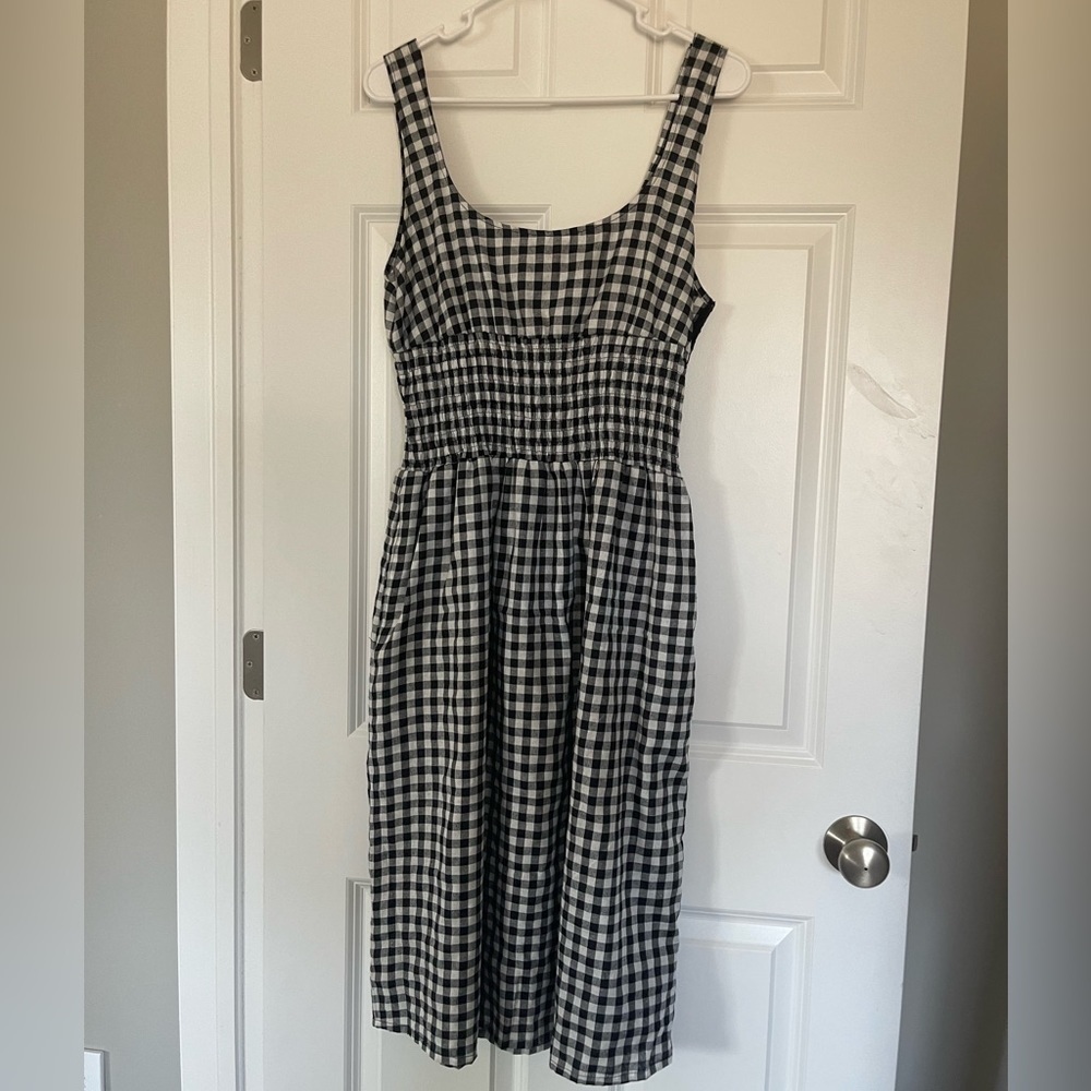 Motel Midi Dress Size M with Pockets!